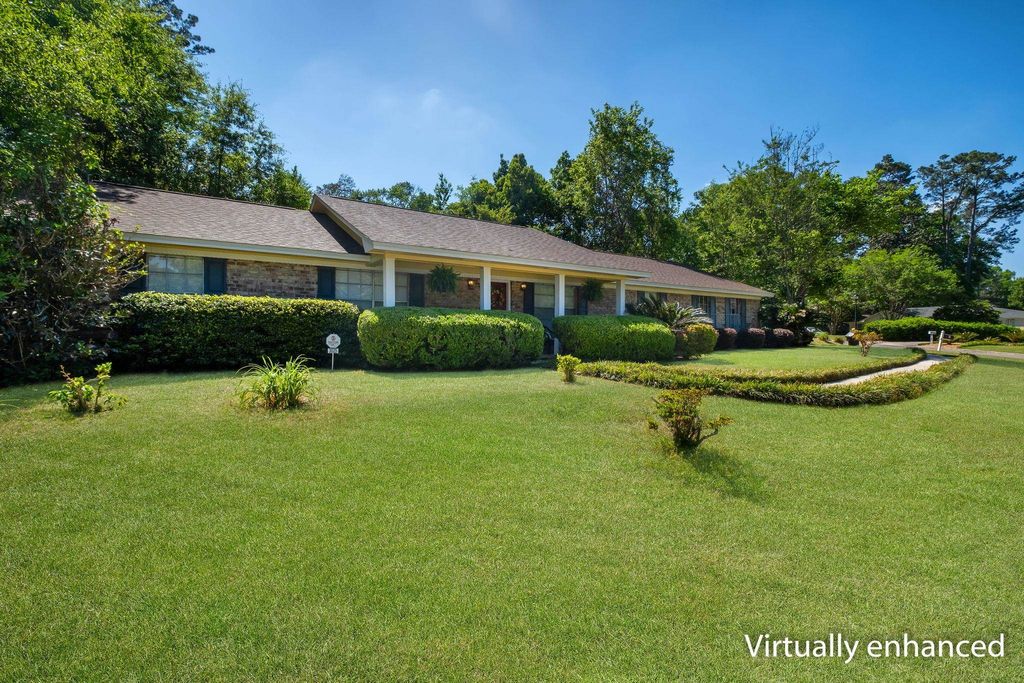 Photo of 3025 Stillwood Court, Tallahassee, FL 32308 (MLS # 398860)
