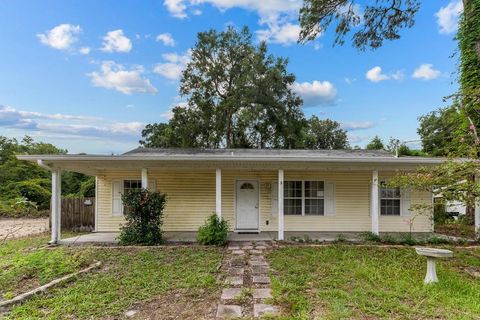 A home in CRAWFORDVILLE