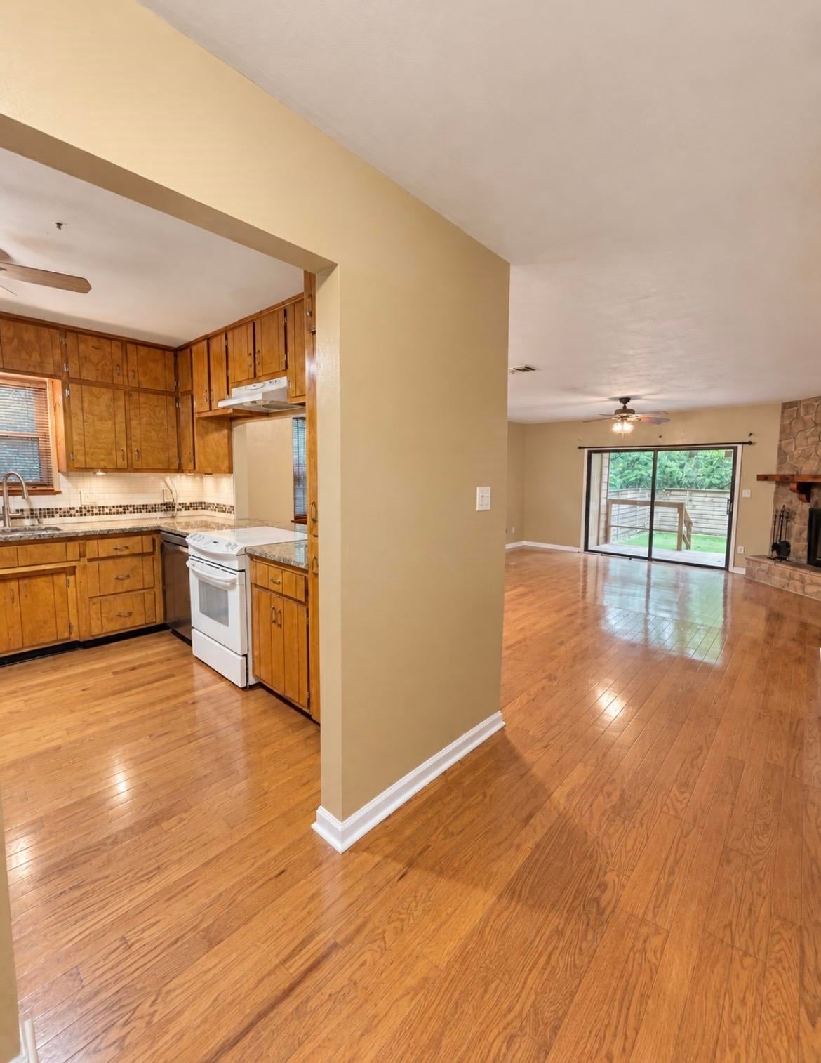 2431 RYAN Place
