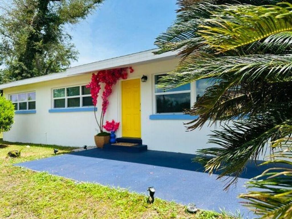 Photo of 4936 S Lakewood Drive, Panama City, FL 32404 (MLS # 379779)