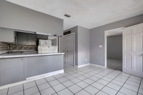 Tiny photo for 7115+7117 THOMASVILLE Road #0, Tallahassee, FL 32312 (MLS # 383291)