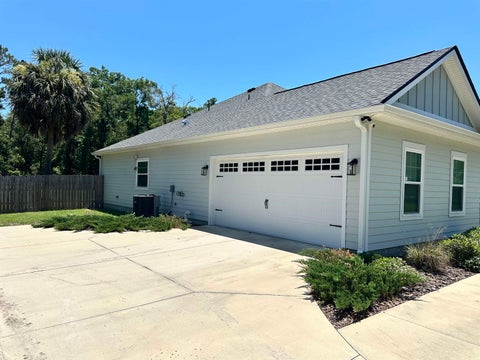 Tiny photo for 45 Penny Road, Crawfordville, FL 32327 (MLS # 401600)
