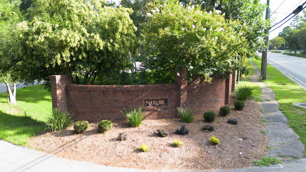Photo of 2870 Asbury Hill Drive, Tallahassee, FL 32312 (MLS # 392119)