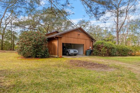 A home in TALLAHASSEE