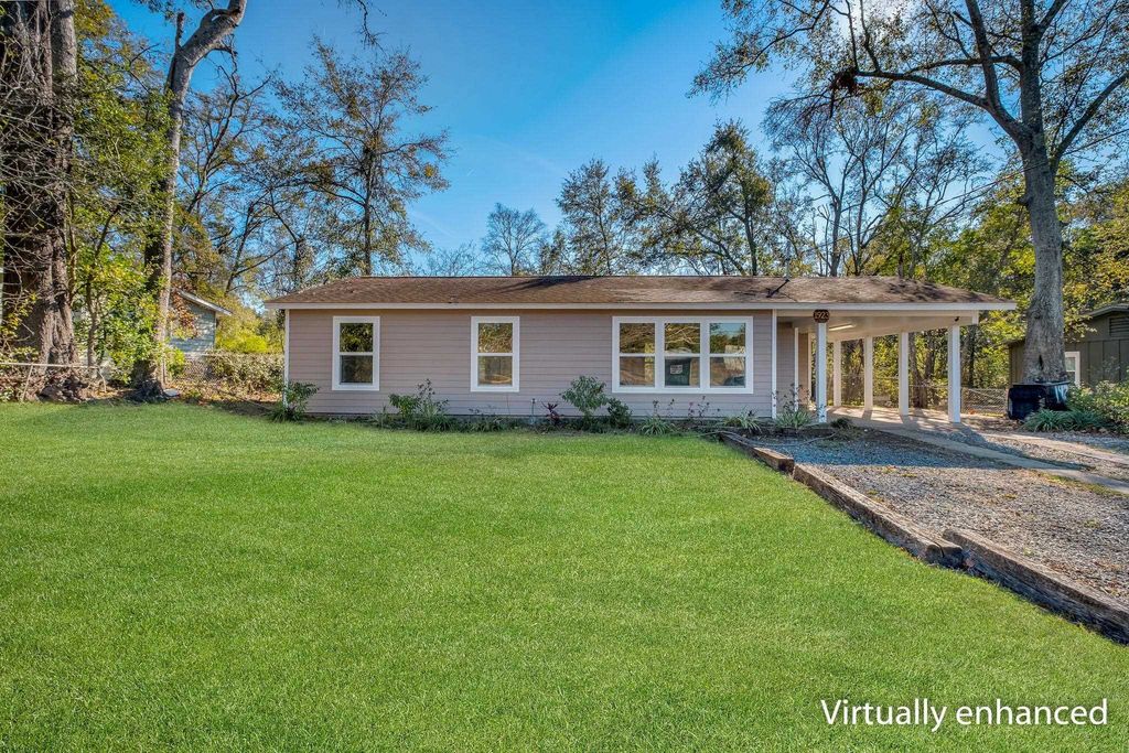 Photo of 1925 Jackson Bluff Road, Tallahassee, FL 32304 (MLS # 394936)