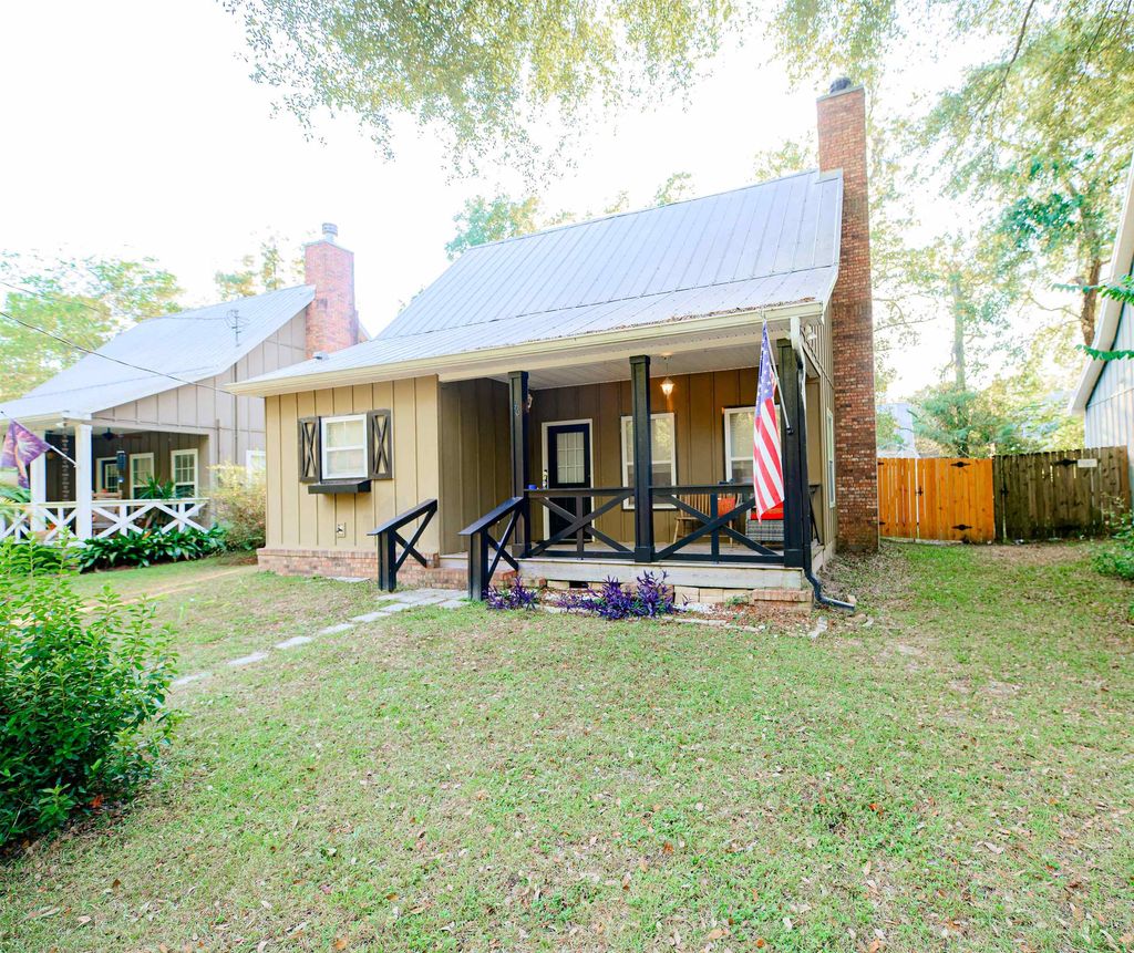 Photo of 60 John David Drive, Crawfordville, FL 32327 (MLS # 391483)