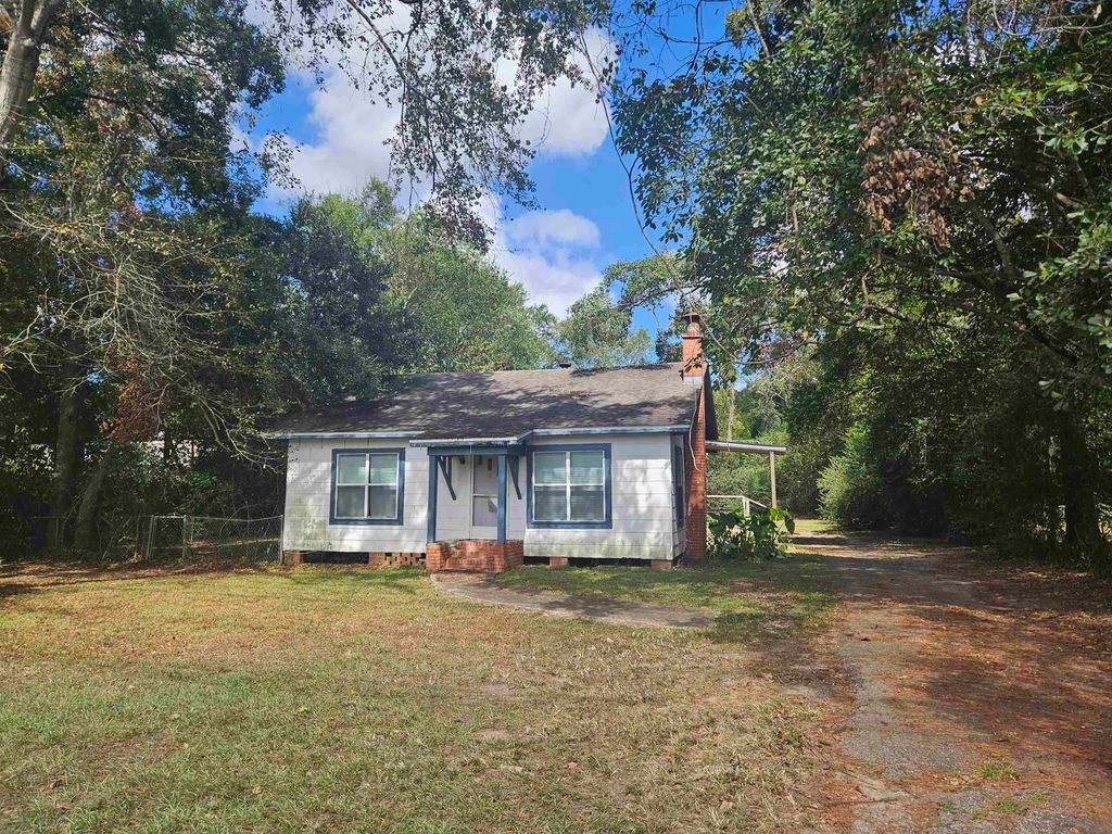 Photo of 2772 W Tharpe Street, Tallahassee, FL 32303 (MLS # 391928)