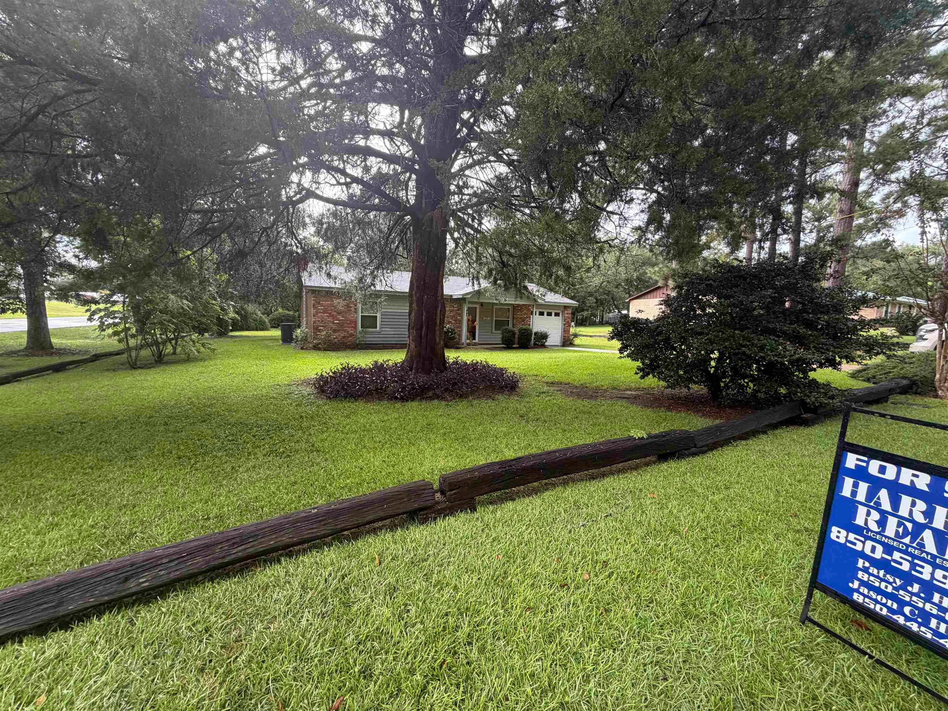502 COUNTRY Lane