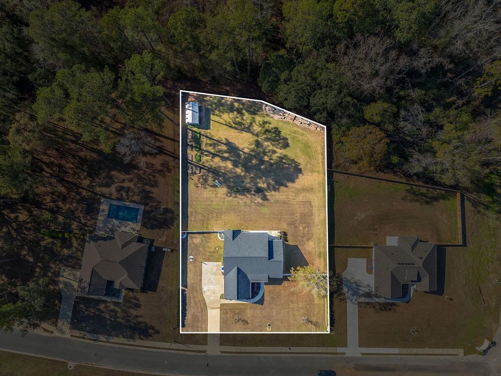 Photo of 165 CROOKED CREEK Lane, Monticello, FL 32344 (MLS # 394986)