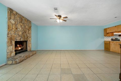 Tiny photo for 1208 Cross Creek Way #1, Tallahassee, FL 32301 (MLS # 399253)