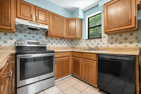 Tiny photo for 1208 Cross Creek Way #1, Tallahassee, FL 32301 (MLS # 399253)