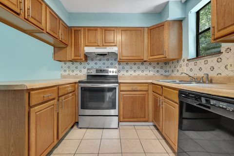 Tiny photo for 1208 Cross Creek Way #1, Tallahassee, FL 32301 (MLS # 399253)