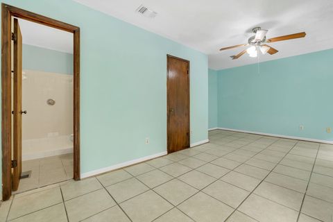Tiny photo for 1208 Cross Creek Way #1, Tallahassee, FL 32301 (MLS # 399253)