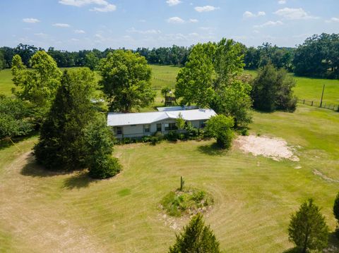 A home in Pinetta (Madison County)