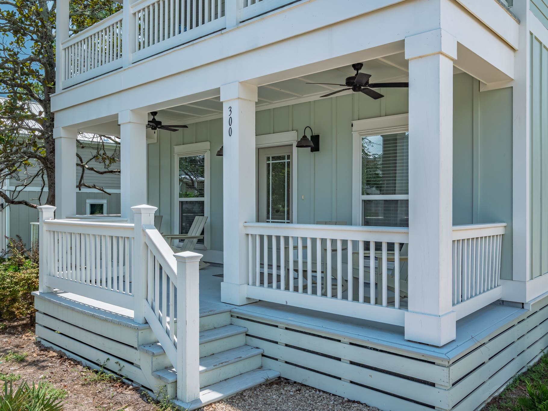 300 GULL WING Way