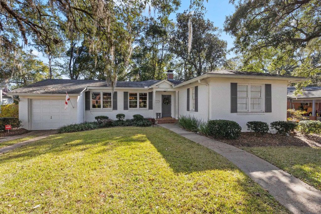 Photo of 1553 FERNANDO Drive, Tallahassee, FL 32303 (MLS # 394887)