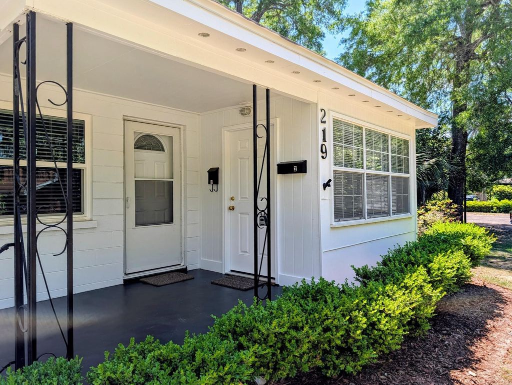 Photo of 219 W 7Th -2 Avenue #2, Tallahassee, FL 32303 (MLS # 398749)