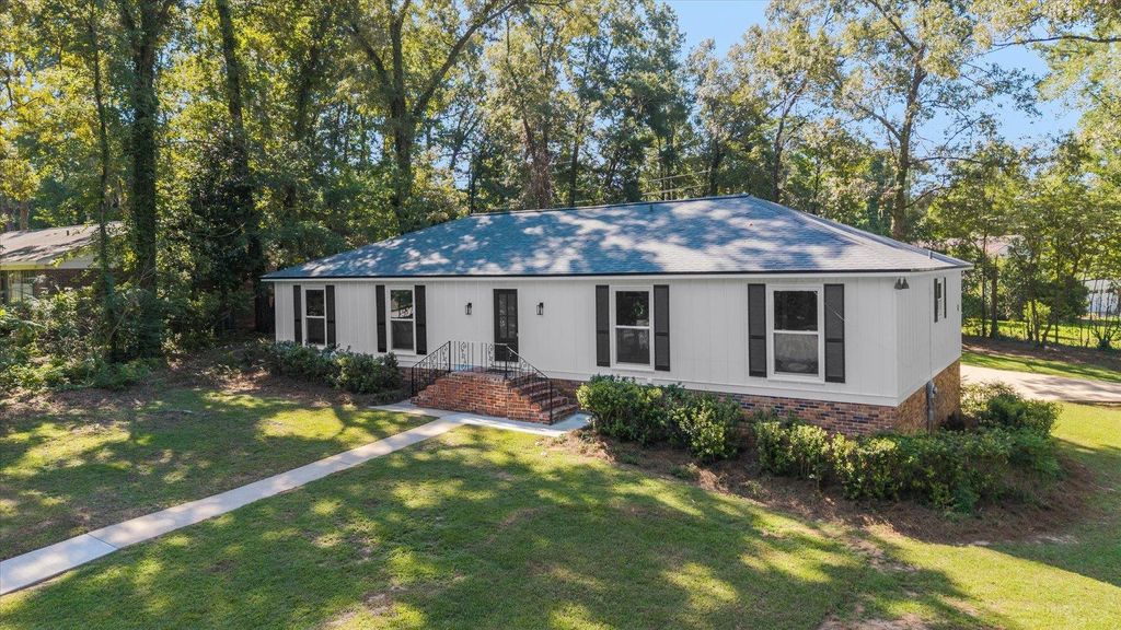 Photo of 3109 Shamrock, Tallahassee, FL 32309 (MLS # 391527)