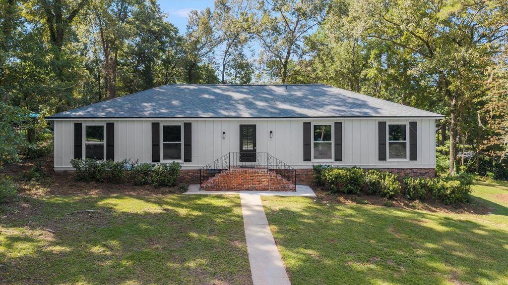 Photo of 3109 Shamrock, Tallahassee, FL 32309 (MLS # 391527)