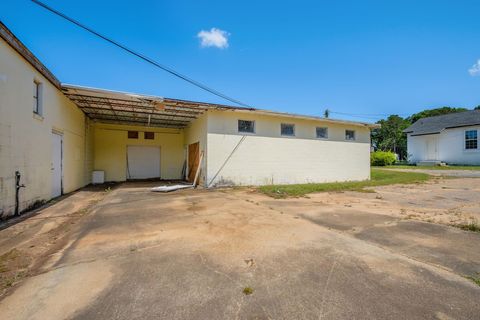 Tiny photo for 405 E JEFFERSON Street, Quincy, FL 32351 (MLS # 398999)