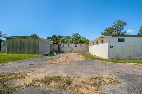Tiny photo for 405 E JEFFERSON Street, Quincy, FL 32351 (MLS # 398999)