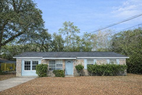 Photo of 4593 Autumn Woods Way, Tallahassee, FL 32303 (MLS # 394863)