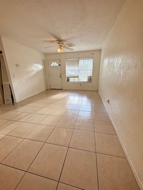 Tiny photo for 4593 Autumn Woods Way, Tallahassee, FL 32303 (MLS # 394863)