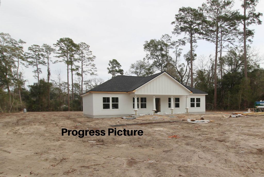 Photo of 111 Palomino Road, Crawfordville, FL 32327 (MLS # 395271)