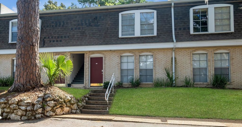 Photo of 2020 Continental Avenue #232, Tallahassee, FL 32304 (MLS # 389395)