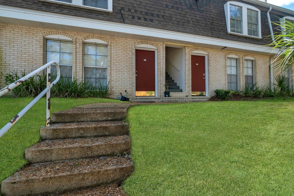 Photo of 2020 Continental Avenue #232, Tallahassee, FL 32304 (MLS # 389395)