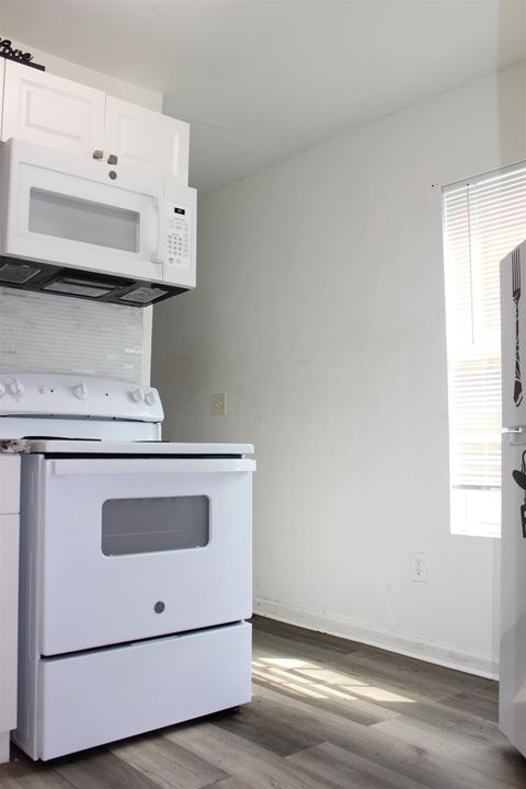 Tiny photo for 824 Golden Street #A & B, Tallahassee, FL 32304 (MLS # 397927)