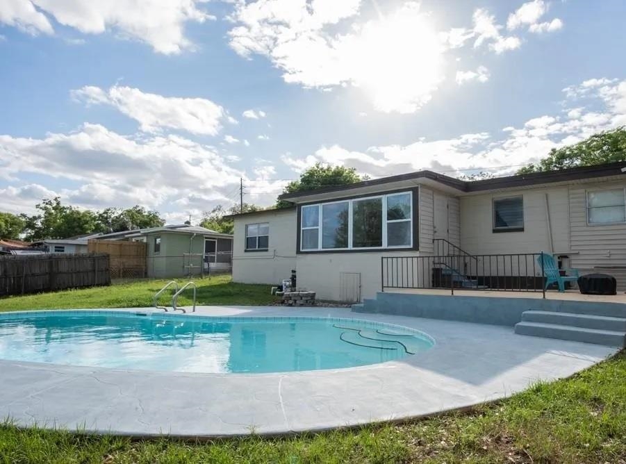 449 Lake View Drive