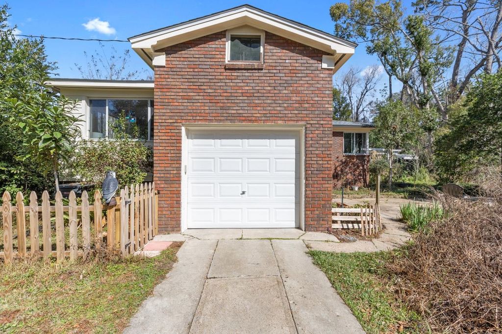 Photo of 219 Britt Street, Tallahassee, FL 32301 (MLS # 399489)