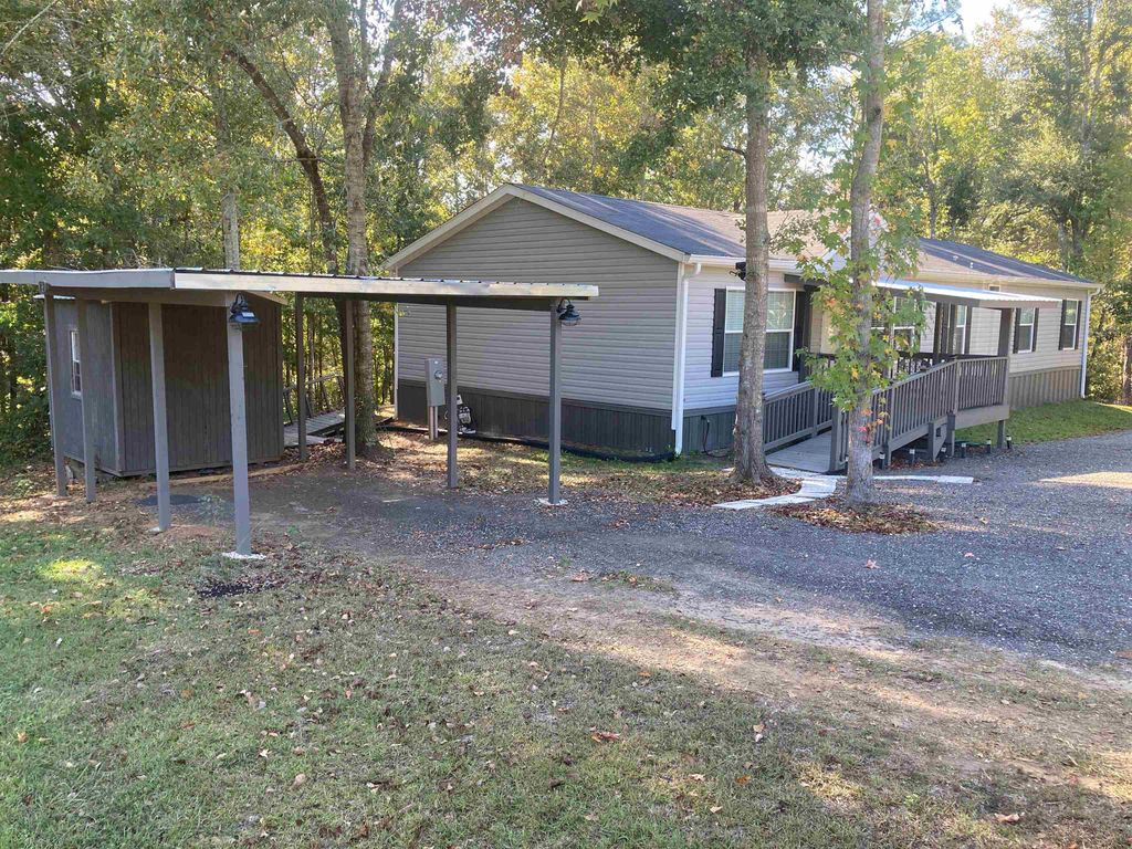 Photo of 95 Waters Edge Lane, Havana, FL 32333 (MLS # 398661)