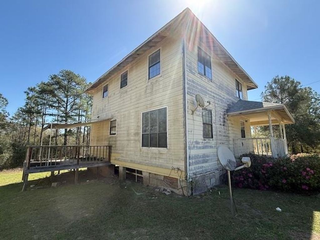 Photo of 1194 Ed Jones Road, Quincy, FL 32351 (MLS # 397323)