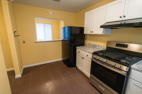Tiny photo for 1900 Holmes Street #B, Tallahassee, FL 32310 (MLS # 393936)