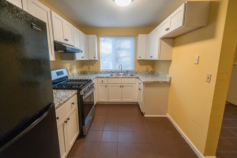 Tiny photo for 1900 Holmes Street #B, Tallahassee, FL 32310 (MLS # 393936)