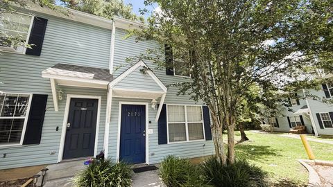 Photo of 2173 Timberwood Circle, Tallahassee, FL 32304 (MLS # 400181)
