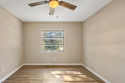 Tiny photo for 1402 W THARPE Street, Tallahassee, FL 32303 (MLS # 400410)
