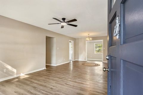 Tiny photo for 1402 W THARPE Street, Tallahassee, FL 32303 (MLS # 400410)
