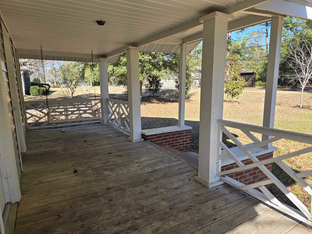 Photo of 1526 BLOUNTSTOWN Street, Tallahassee, FL 32304 (MLS # 396012)