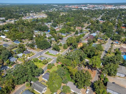 Tiny photo for 2133 Flipper Street, Tallahassee, FL 32310 (MLS # 391852)