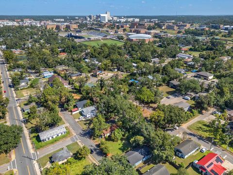Tiny photo for 2133 Flipper Street, Tallahassee, FL 32310 (MLS # 391852)