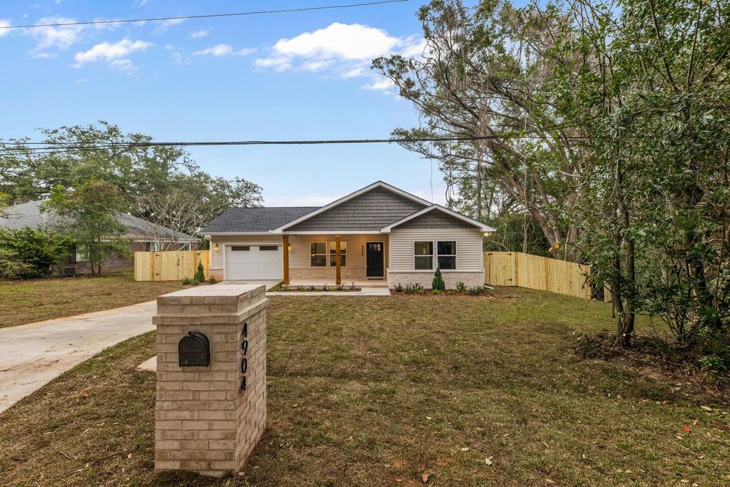 Photo of 4904 LESTER Road, Tallahassee, FL 32317 (MLS # 394554)