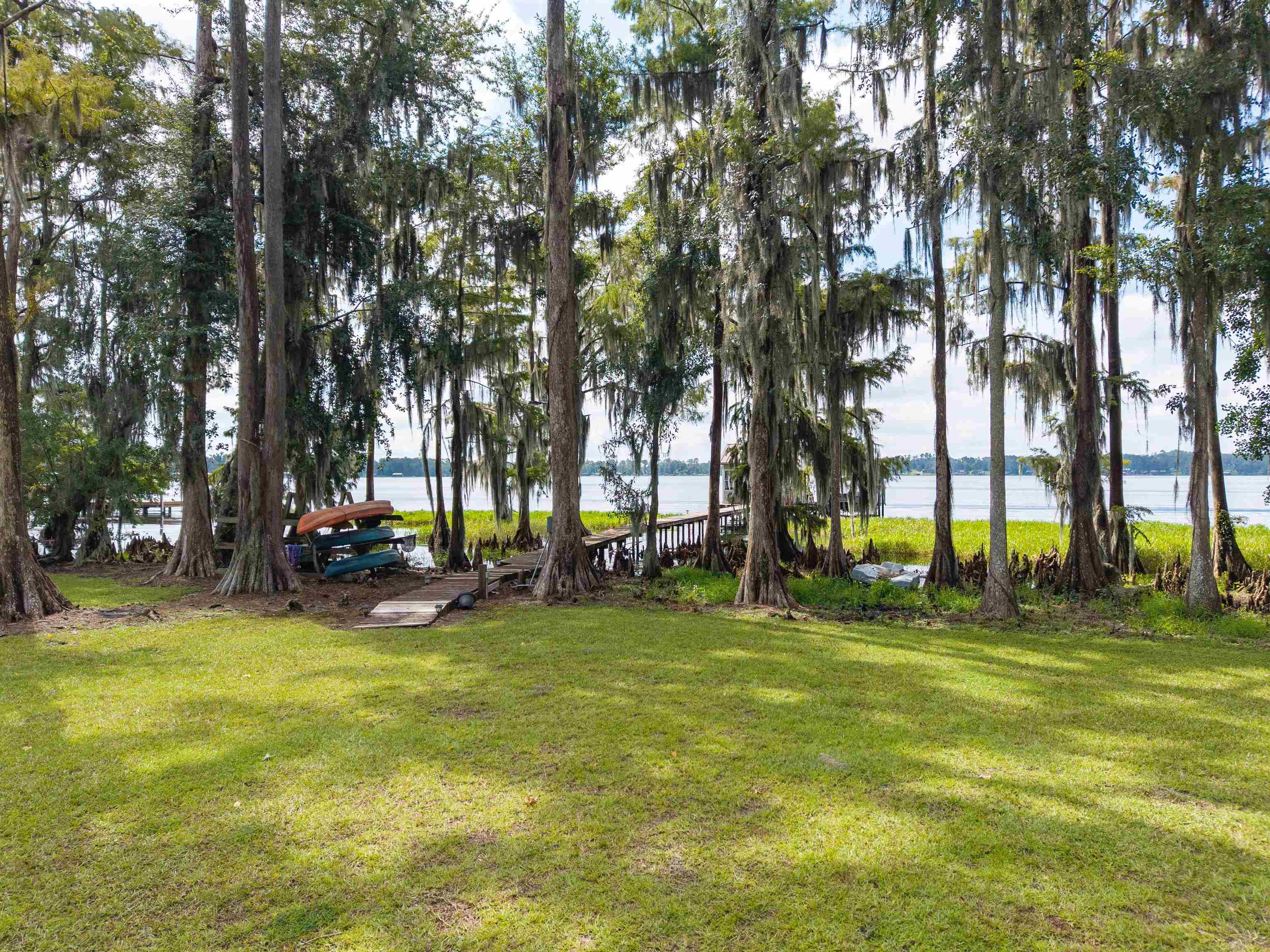3279 NE Cherry Lake Circle