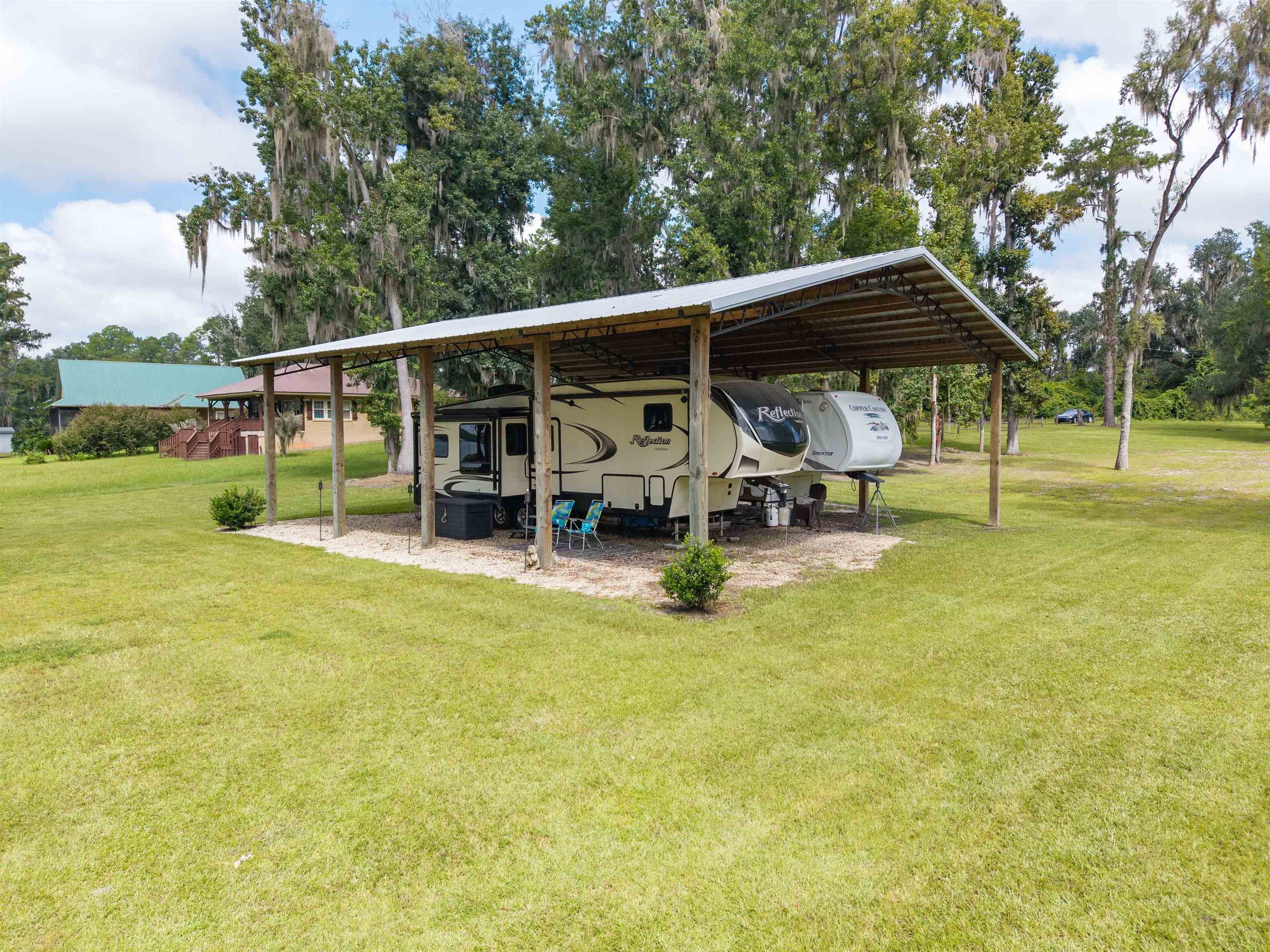 3279 NE Cherry Lake Circle