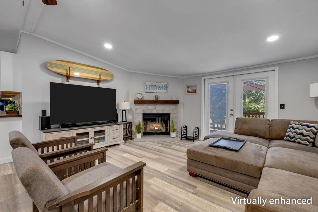 Photo of 16985 W Chucks Place, Tallahassee, FL 32309 (MLS # 402054)