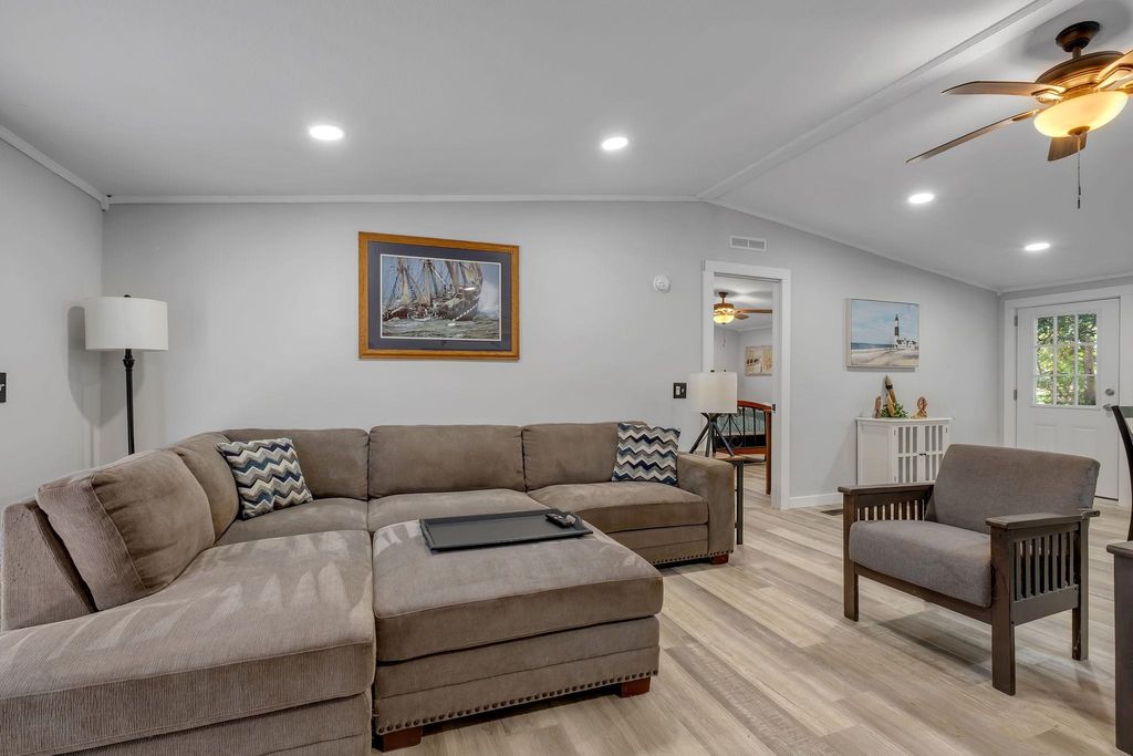 Photo of 16985 W Chucks Place, Tallahassee, FL 32309 (MLS # 402054)