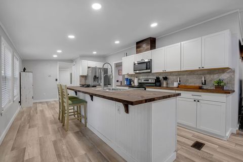 Tiny photo for 16985 W Chucks Place, Tallahassee, FL 32309 (MLS # 402054)