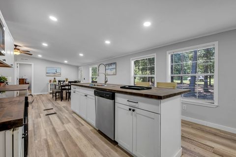 Tiny photo for 16985 W Chucks Place, Tallahassee, FL 32309 (MLS # 402054)
